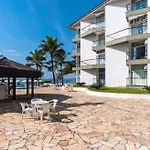 Praia das Toninhas Ubatuba Apto Pé na areia