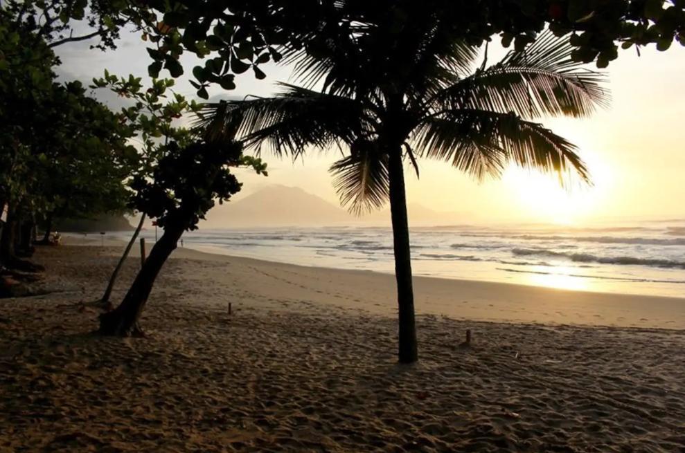 Apartamento Toninhas Apto Pe Na Areia *