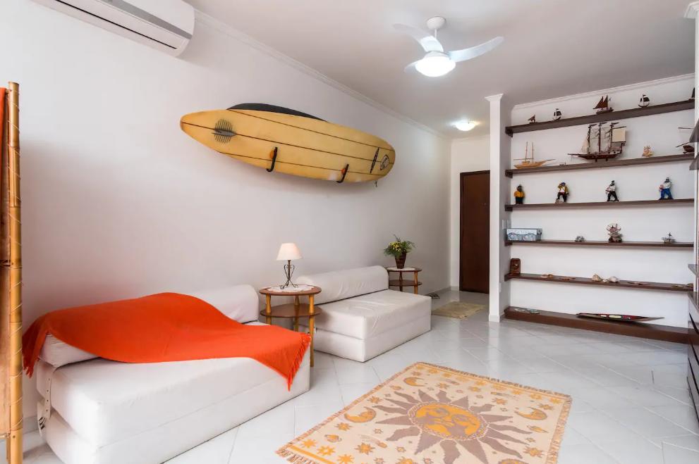 Apartamento Toninhas Apto Pe Na Areia *